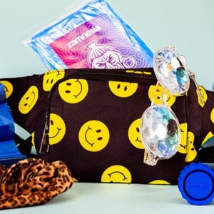 ravesafekit, veiligheid, festivalervaring, oordop, oordoppen, festivaldop, flessendop, SOS-knop, slimme waterfles, EHBO-kit, drugstest, check voor je drankje
